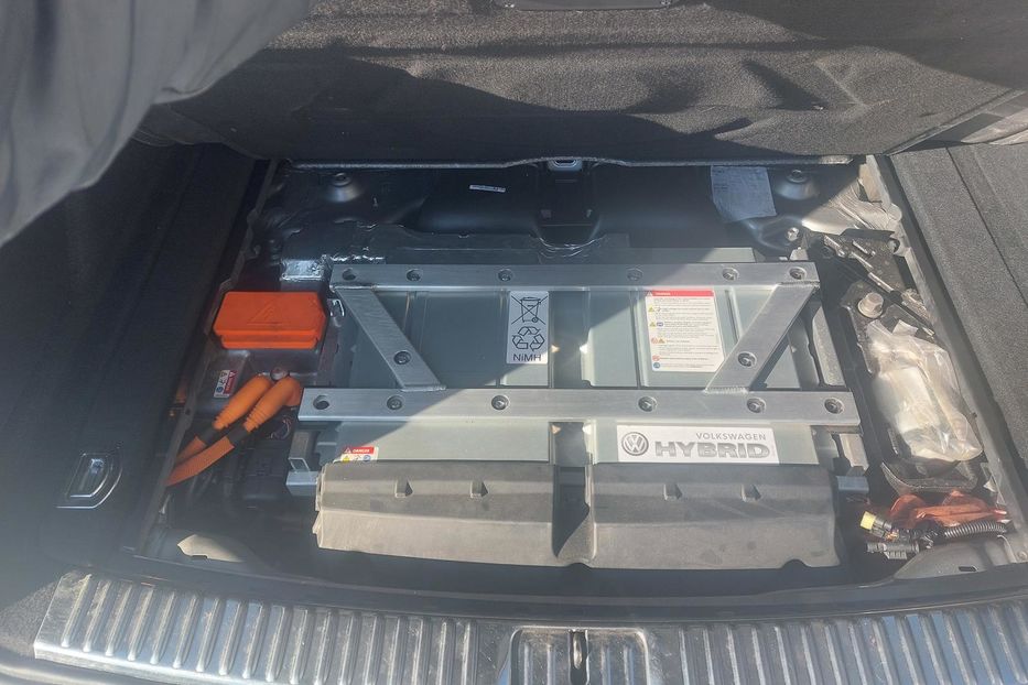 Продам Volkswagen Touareg Гібрид 2011 года в Киеве