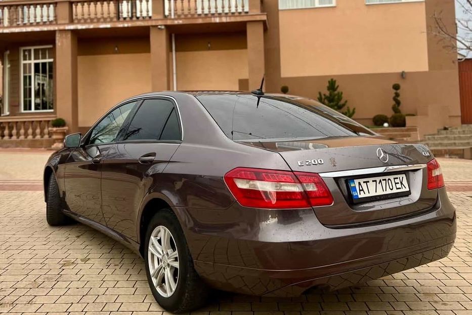 Продам Mercedes-Benz E-Class 200 2011 года в г. Снятин, Ивано-Франковская область