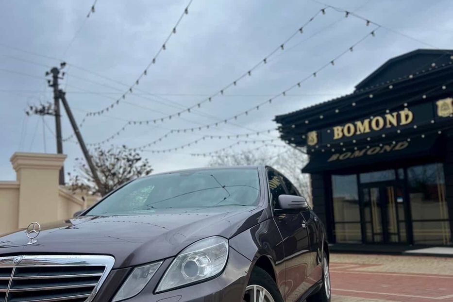 Продам Mercedes-Benz E-Class 200 2011 года в г. Снятин, Ивано-Франковская область