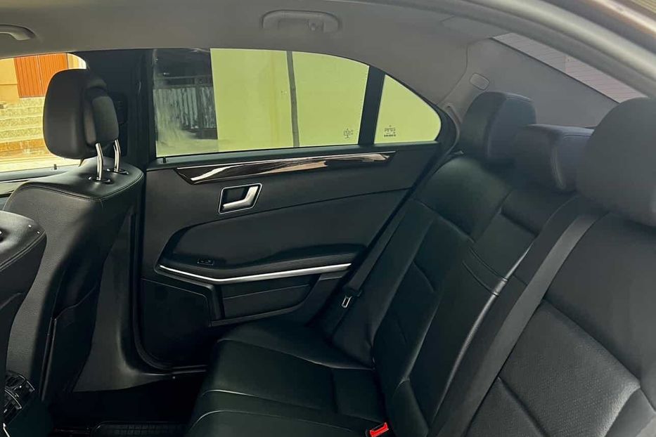 Продам Mercedes-Benz E-Class 200 2011 года в г. Снятин, Ивано-Франковская область