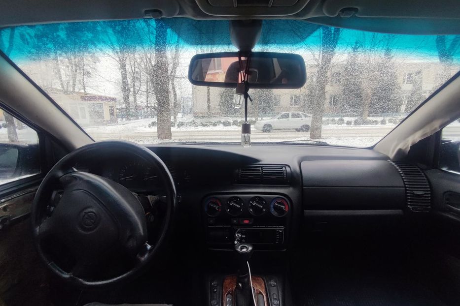Продам Opel Omega 1995 года в г. Люботин, Харьковская область