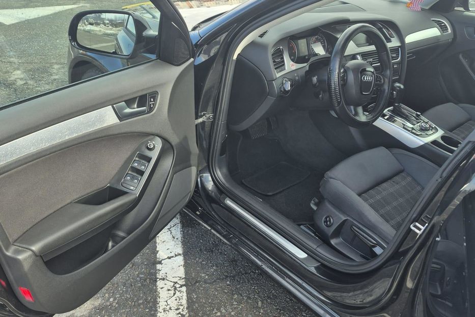 Продам Audi A4 2011 года в г. Чагор, Черновицкая область