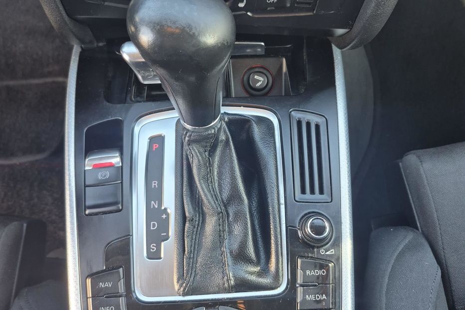 Продам Audi A4 2011 года в г. Чагор, Черновицкая область