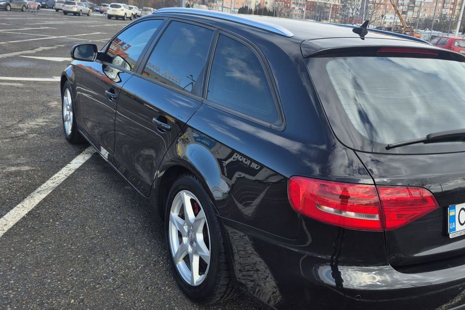 Продам Audi A4 2011 года в г. Чагор, Черновицкая область