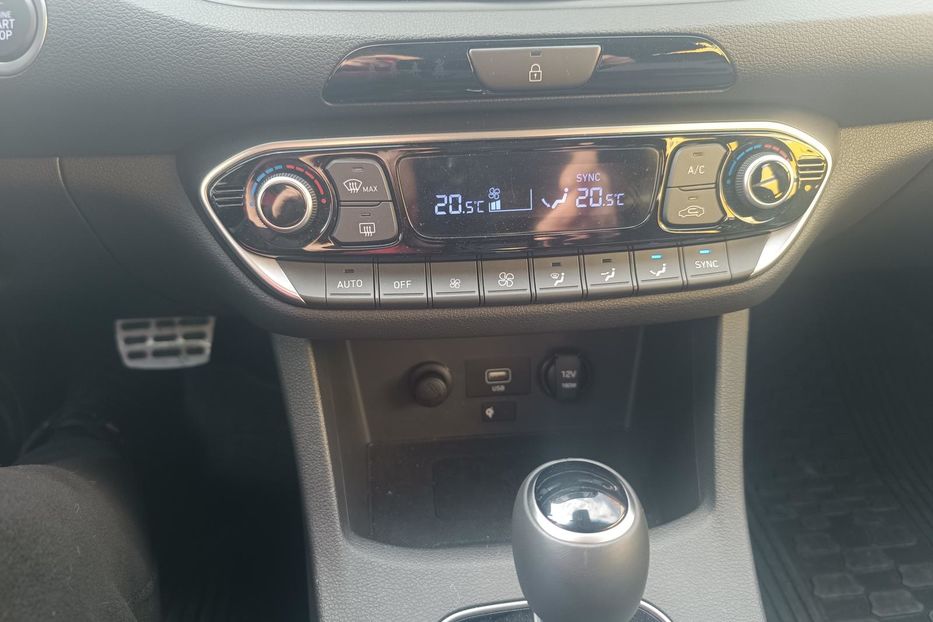 Продам Hyundai i30  1.5 AT Style 2022 года в Одессе