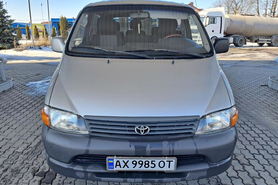 Продам Toyota Hiace пасс. D4D TurboDiesel 2003 года в г. Гайсин, Винницкая область