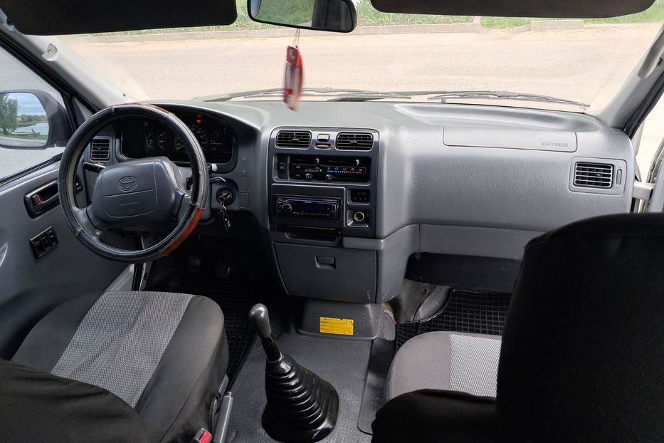 Продам Toyota Hiace пасс. D4D TurboDiesel 2003 года в г. Гайсин, Винницкая область