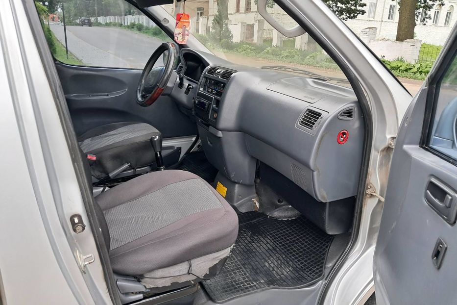 Продам Toyota Hiace пасс. D4D TurboDiesel 2003 года в г. Гайсин, Винницкая область