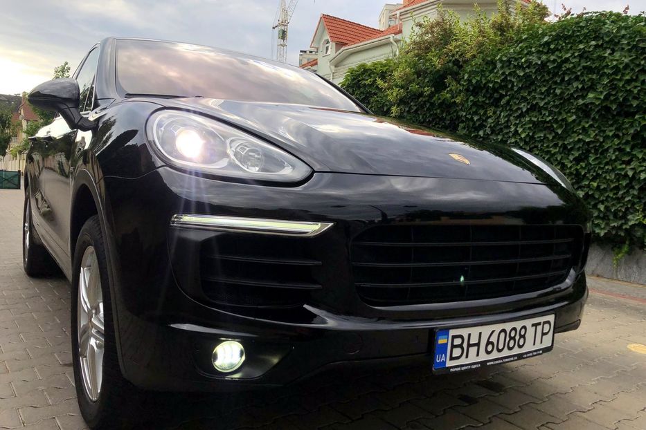 Продам Porsche Cayenne Подзаряжаемый Plug-in  2016 года в Одессе