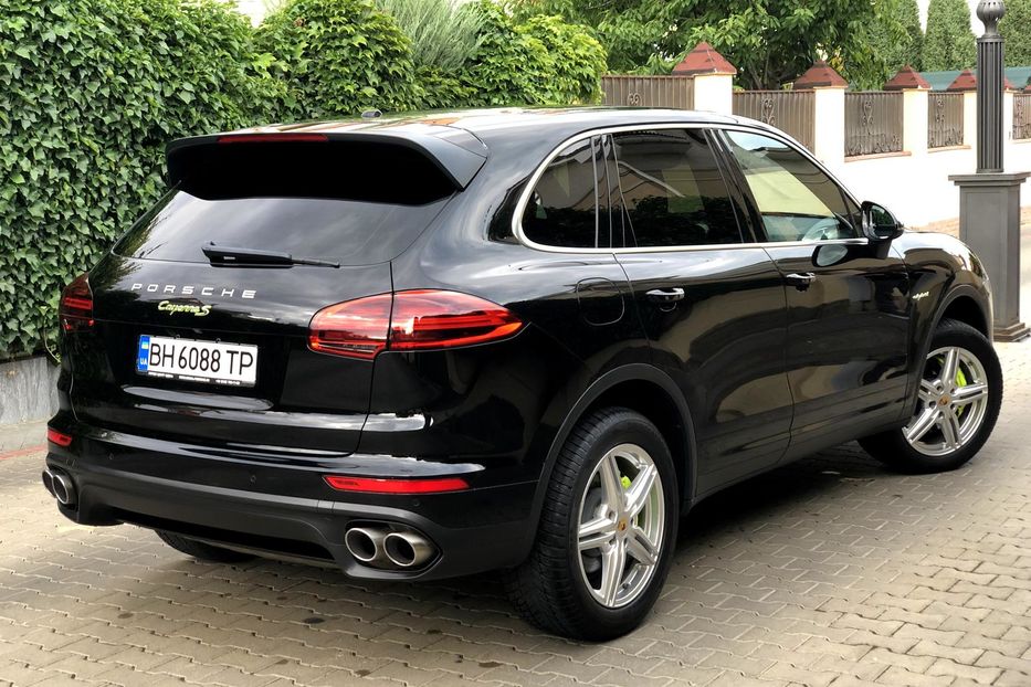 Продам Porsche Cayenne Подзаряжаемый Plug-in  2016 года в Одессе