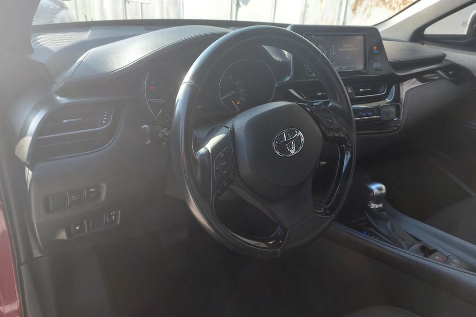 Продам Toyota C-HR Автомат 2018 года в Киеве