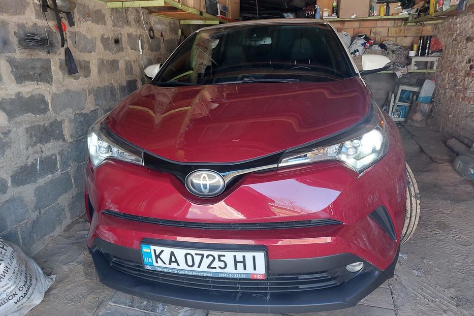 Продам Toyota C-HR Автомат 2018 года в Киеве