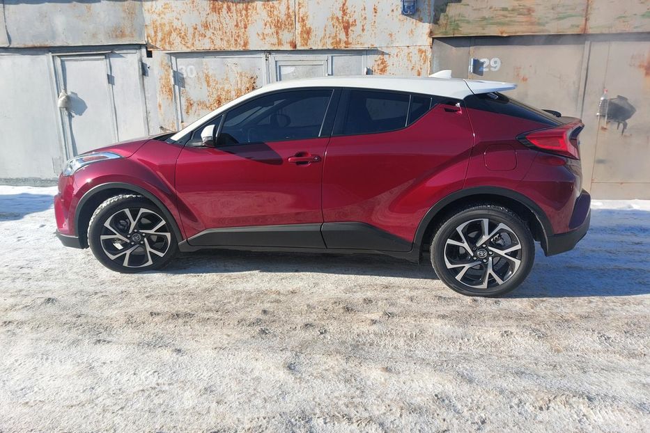 Продам Toyota C-HR Автомат 2018 года в Киеве