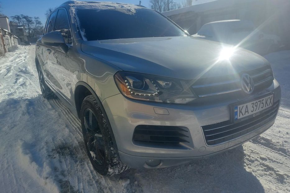 Продам Volkswagen Touareg Гибрид 2011 года в Киеве