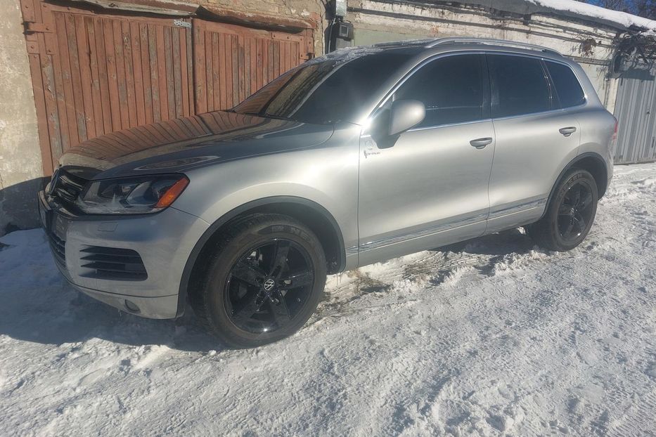 Продам Volkswagen Touareg Гибрид 2011 года в Киеве