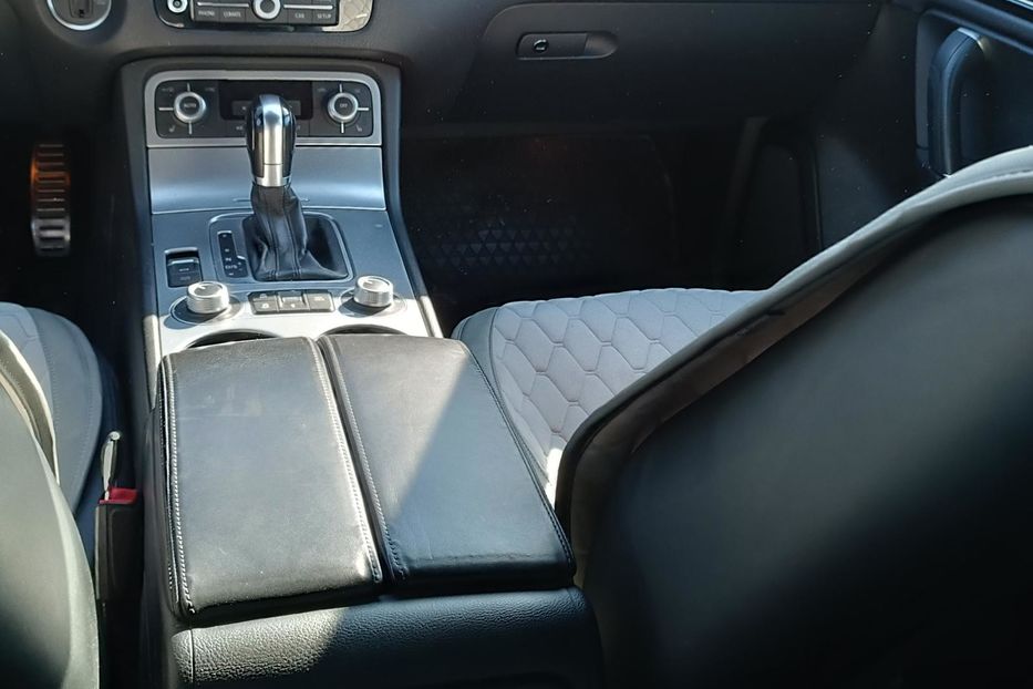 Продам Volkswagen Touareg 2015 года в г. Обухов, Киевская область