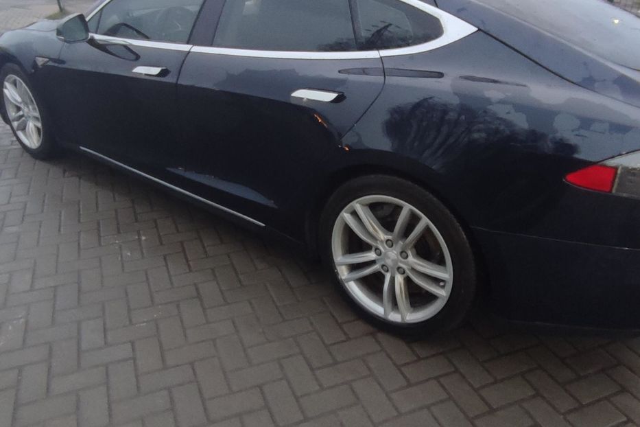 Продам Tesla Model S P85D 2015 года в Житомире