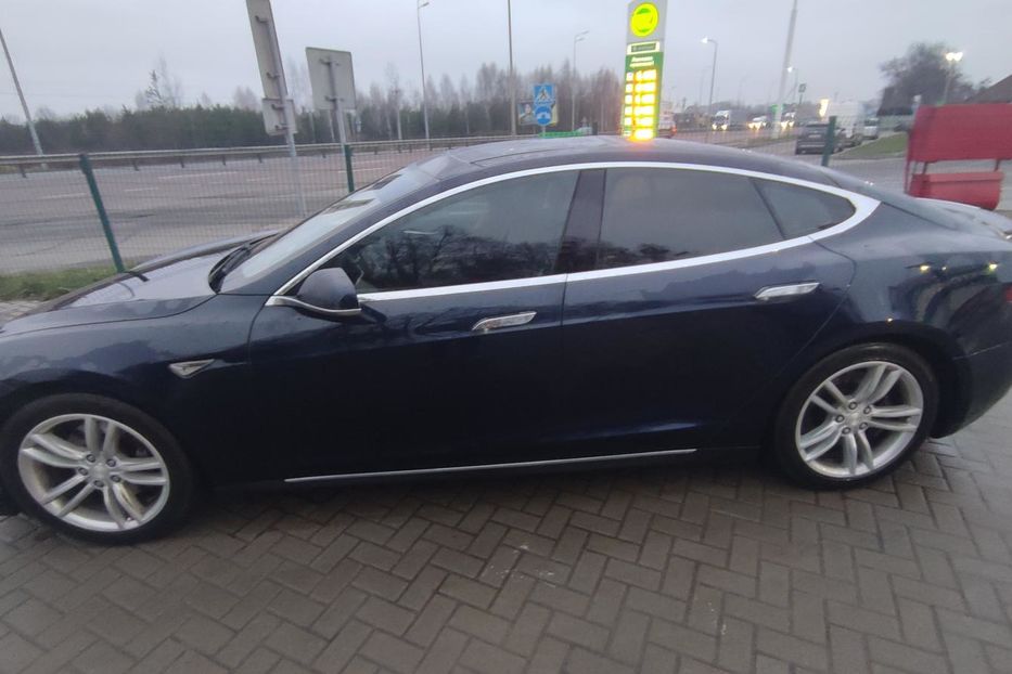 Продам Tesla Model S P85D 2015 года в Житомире