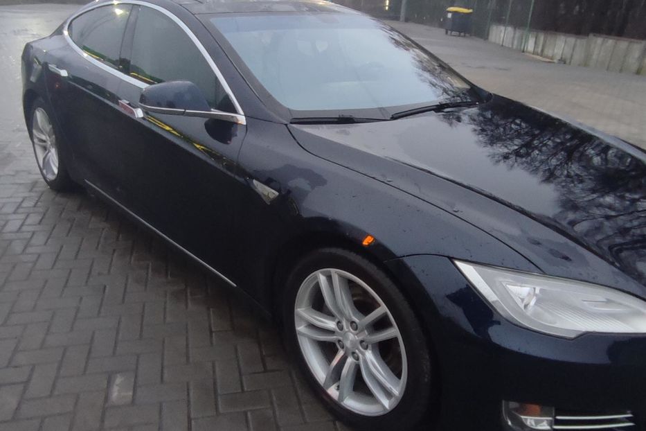 Продам Tesla Model S P85D 2015 года в Житомире