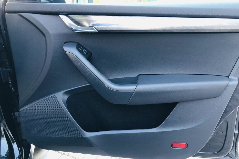 Продам Skoda Scout 2.0 TDI DSG (184 к.с.) 4х4 Ист 2015 года в Житомире