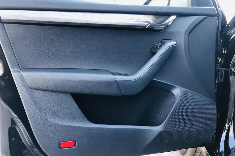 Продам Skoda Scout 2.0 TDI DSG (184 к.с.) 4х4 Ист 2015 года в Житомире