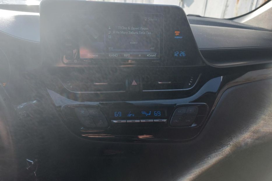 Продам Toyota C-HR Автомат 2018 года в Киеве