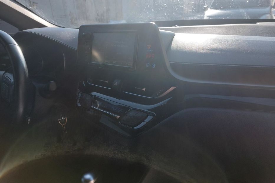 Продам Toyota C-HR Автомат 2018 года в Киеве