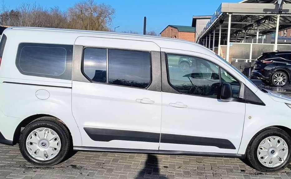 Продам Ford Tourneo Connect пасс. 2013 года в Полтаве