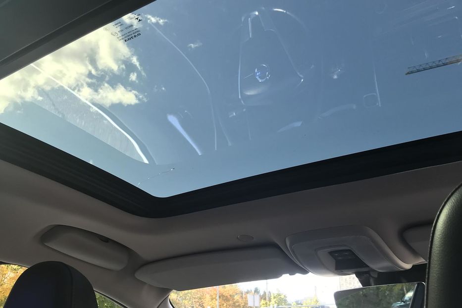 Продам Volvo XC60 2.0 дизель D3 (150 к.с.)  2016 года в Киеве