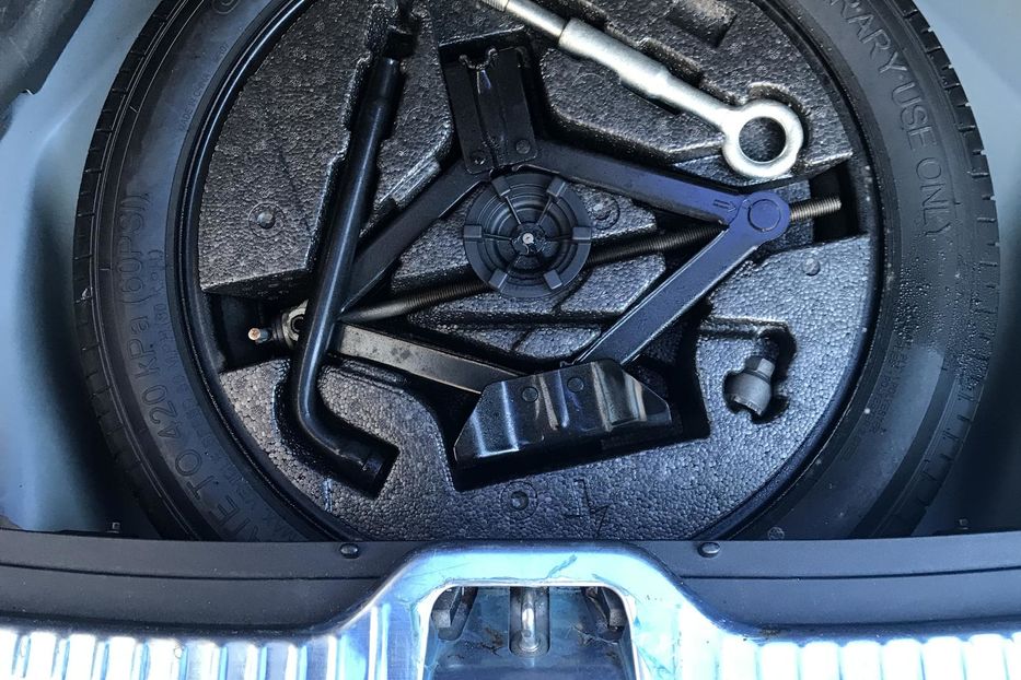 Продам Volvo XC60 2.0 дизель D3 (150 к.с.)  2016 года в Киеве