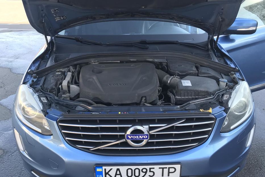 Продам Volvo XC60 2.0 дизель D3 (150 к.с.)  2016 года в Киеве
