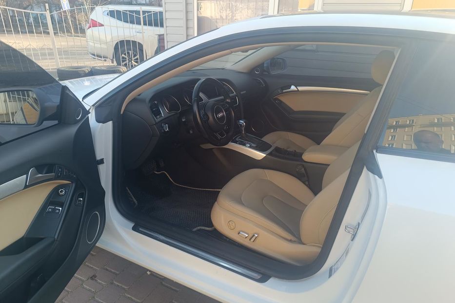 Продам Audi A5 2012 года в Одессе