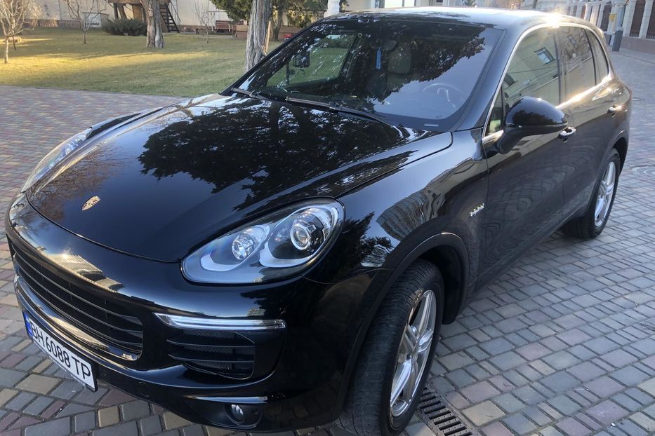 Продам Porsche Cayenne Plug-in Hybrid.Расход 5,6. 2015 года в Одессе