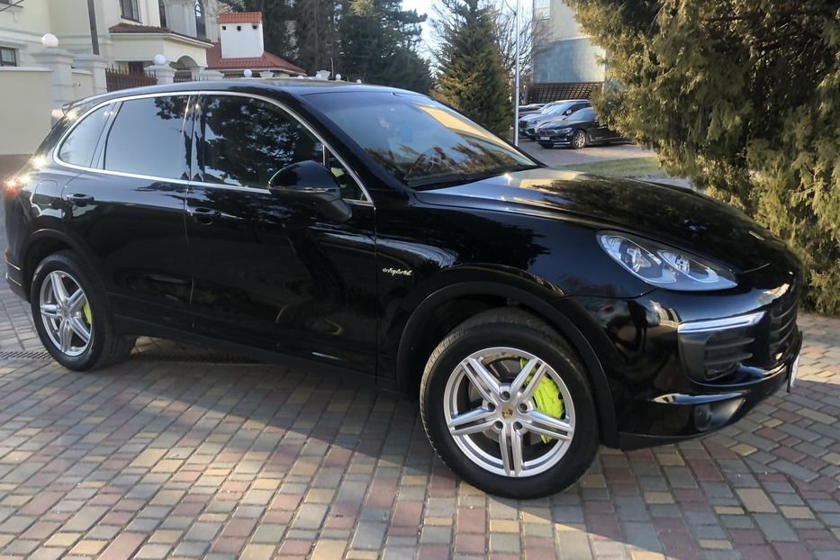 Продам Porsche Cayenne Plug-in Hybrid.Расход 5,6. 2015 года в Одессе