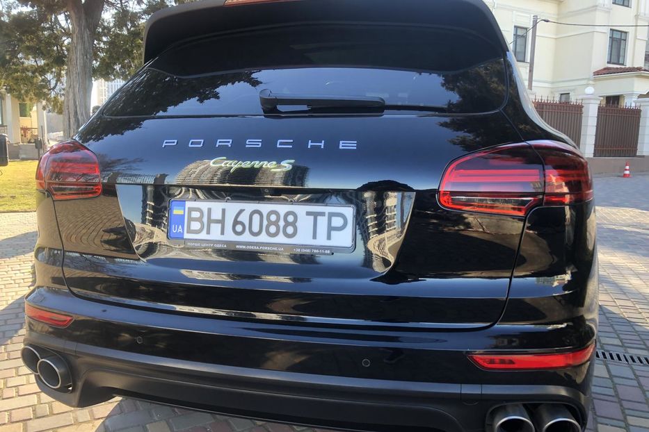 Продам Porsche Cayenne Plug-in Hybrid.Расход 5,6. 2015 года в Одессе