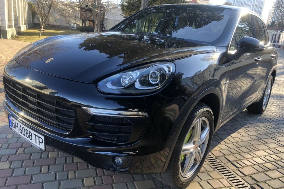 Продам Porsche Cayenne Plug-in Hybrid.Расход 5,6. 2015 года в Одессе