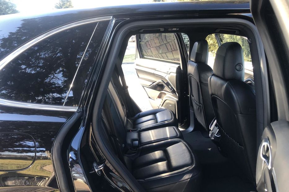 Продам Porsche Cayenne Plug-in Hybrid.Расход 5,6. 2015 года в Одессе