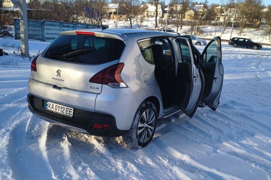 Продам Peugeot 3008 2013 года в Киеве