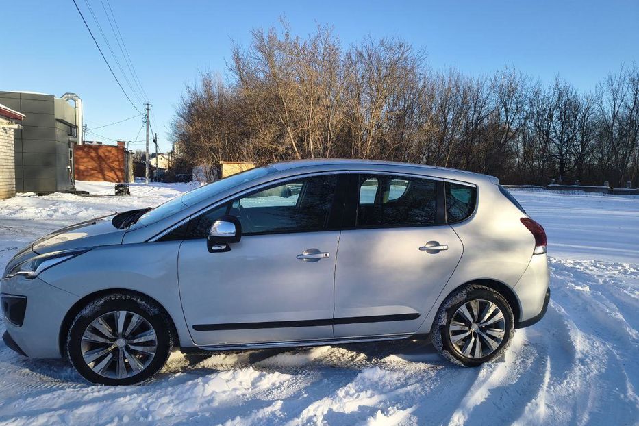 Продам Peugeot 3008 2013 года в Киеве