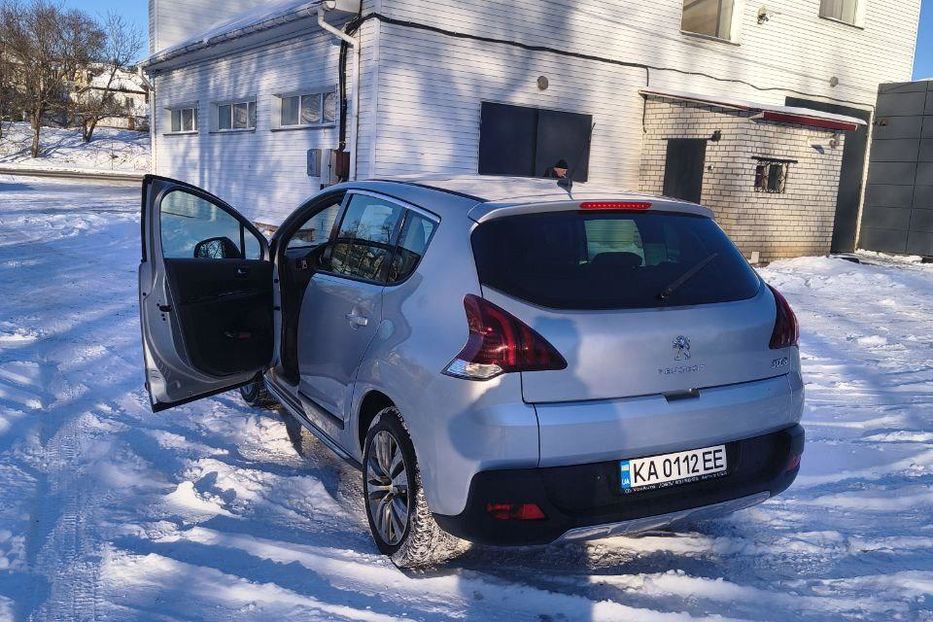Продам Peugeot 3008 2013 года в Киеве