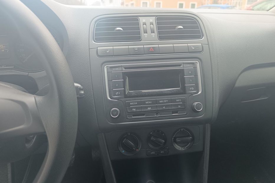 Продам Volkswagen Polo 1.6 2015 года в Одессе