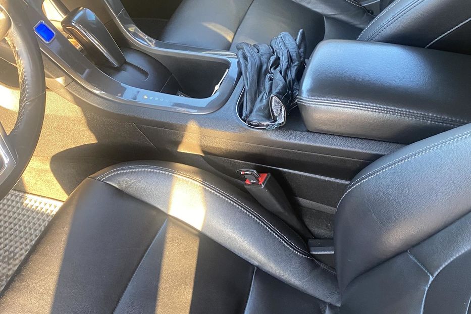 Продам Chevrolet Volt 2014 года в г. Ромны, Сумская область