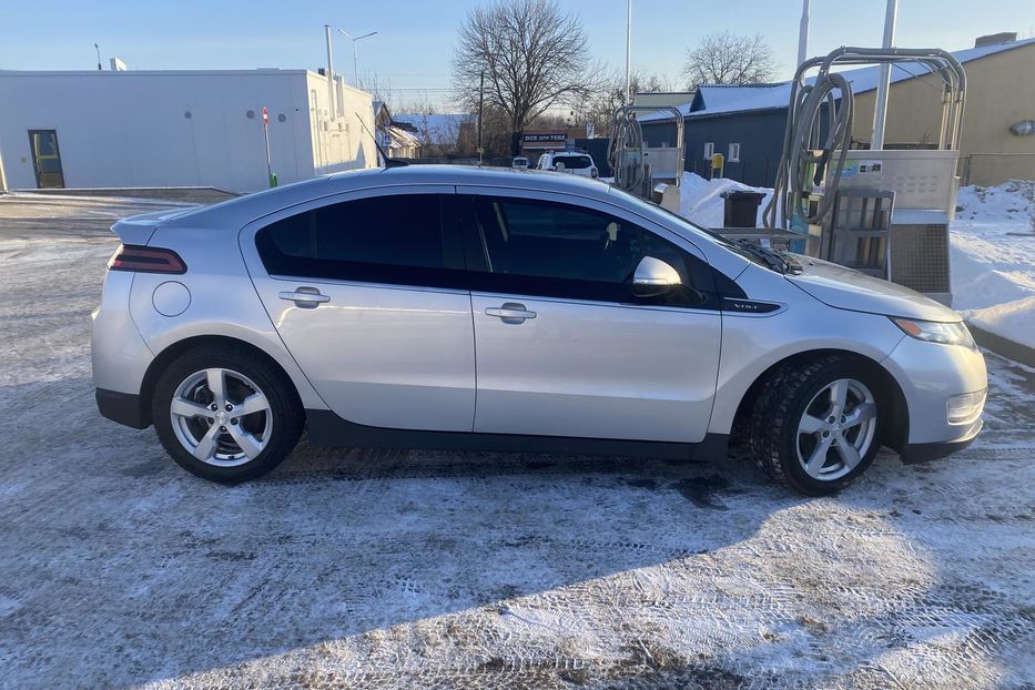 Продам Chevrolet Volt 2014 года в г. Ромны, Сумская область