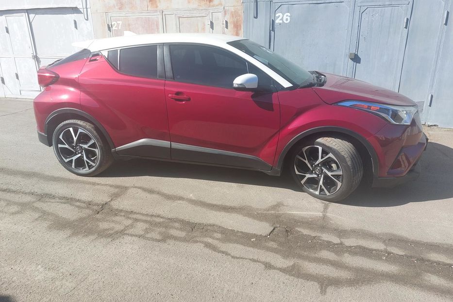 Продам Toyota C-HR Автомат 2018 года в Киеве