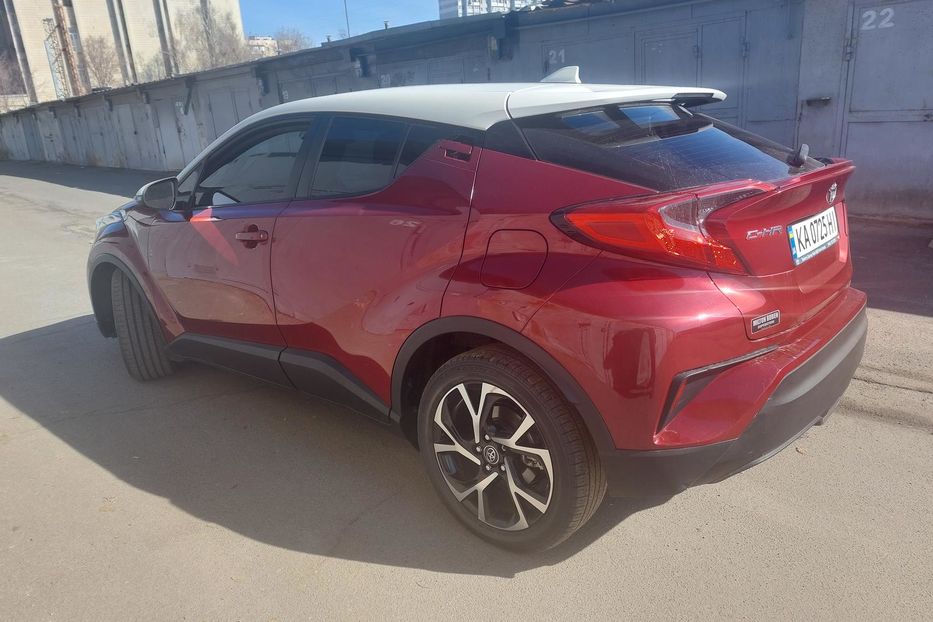 Продам Toyota C-HR Автомат 2018 года в Киеве