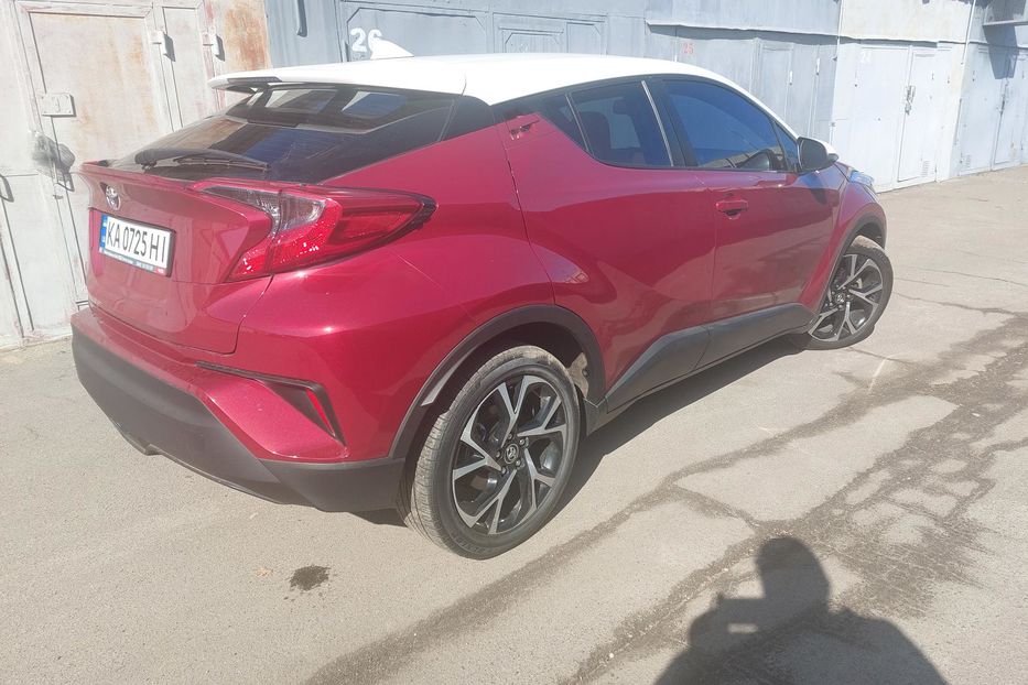 Продам Toyota C-HR Автомат 2018 года в Киеве