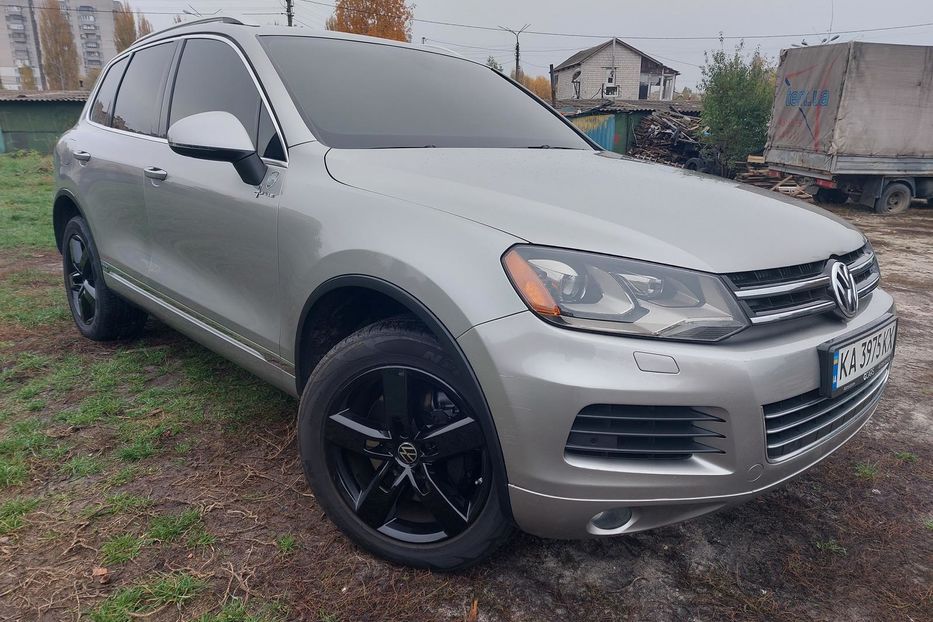 Продам Volkswagen Touareg Гибрид 2011 года в Киеве