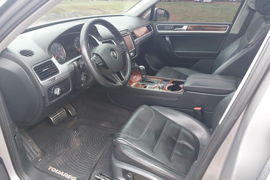 Продам Volkswagen Touareg Гибрид 2011 года в Киеве