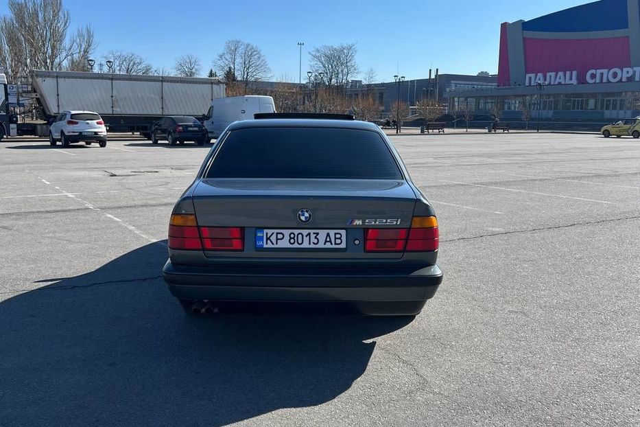 Продам BMW 525 525i 1992 года в Запорожье