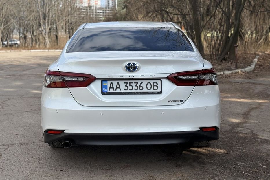 Продам Toyota Camry Premium  2021 года в Киеве